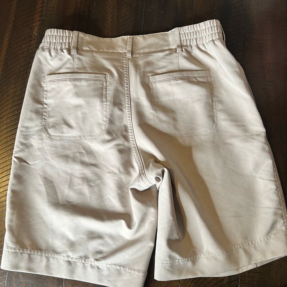 32 degrees - Picture 2 of 5